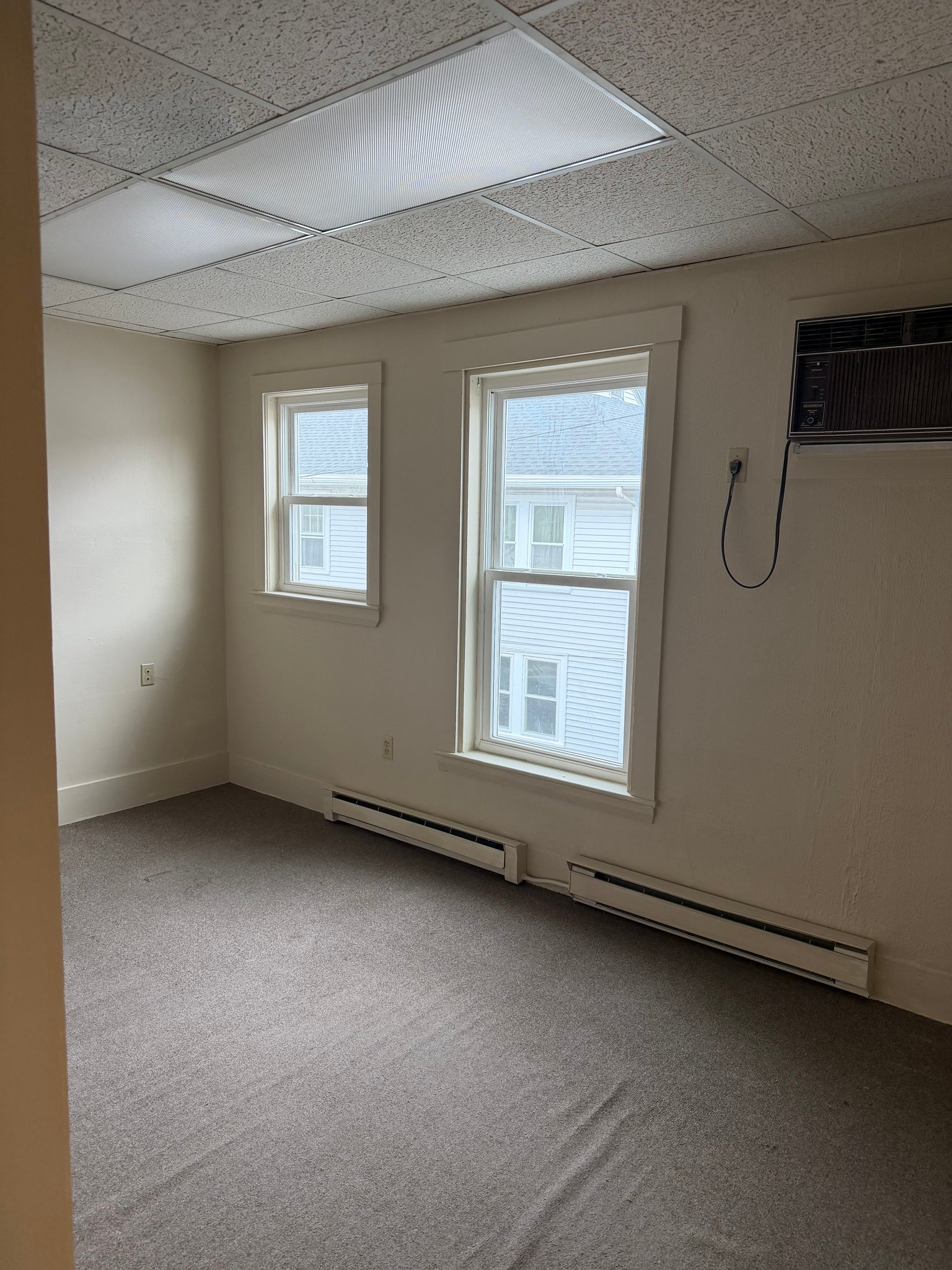 Framingham Apartment: 24 Myrtle Street