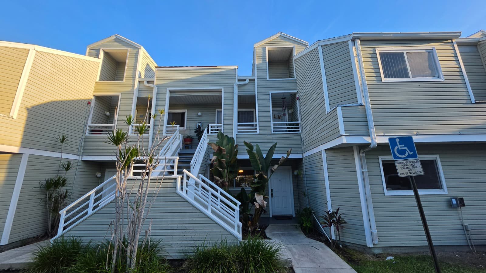 Lauderdale Lake Condo: 3453 nw 44 st