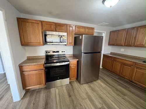 Portland House: 12616 NW Barnes Rd APT 7