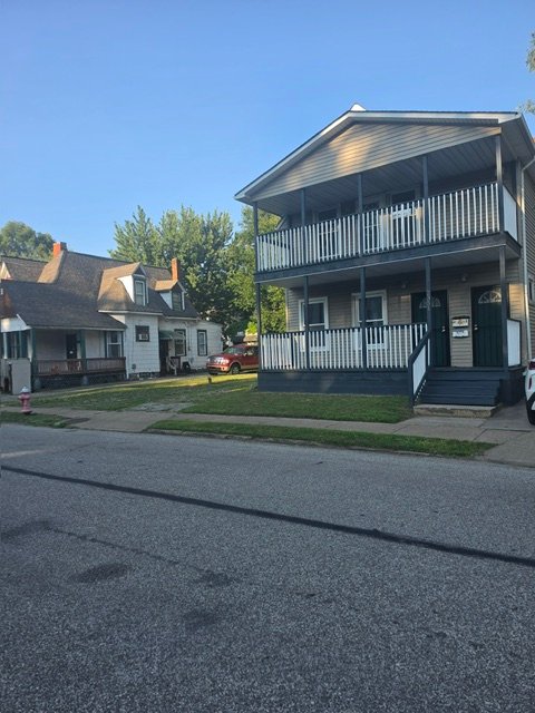 CLEVELAND Multiplex: 2351 E 86 TH ST
