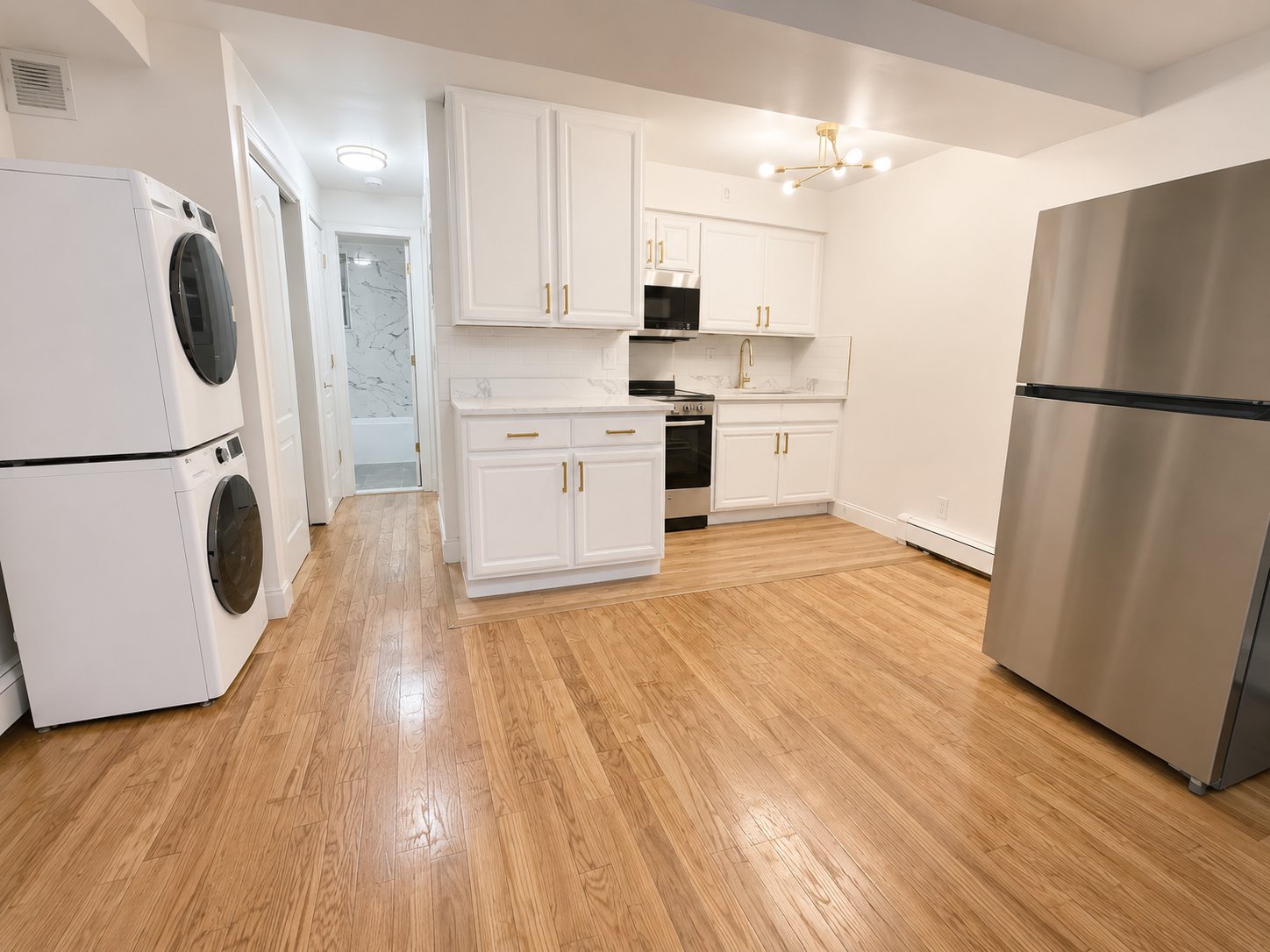 Guttenberg Apartment: 140 71st St