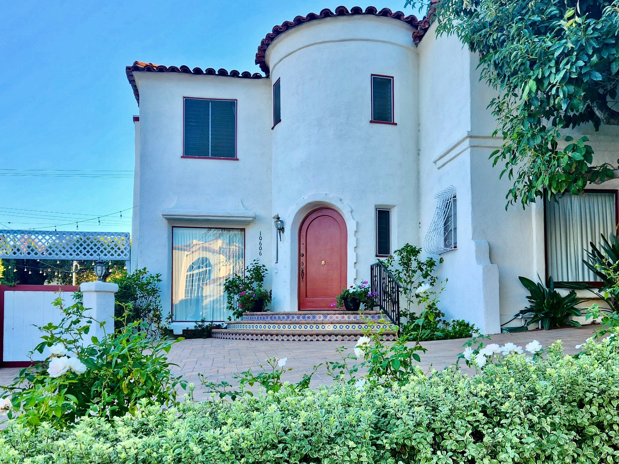 Los Angeles House: 10606 Ohio Avenue