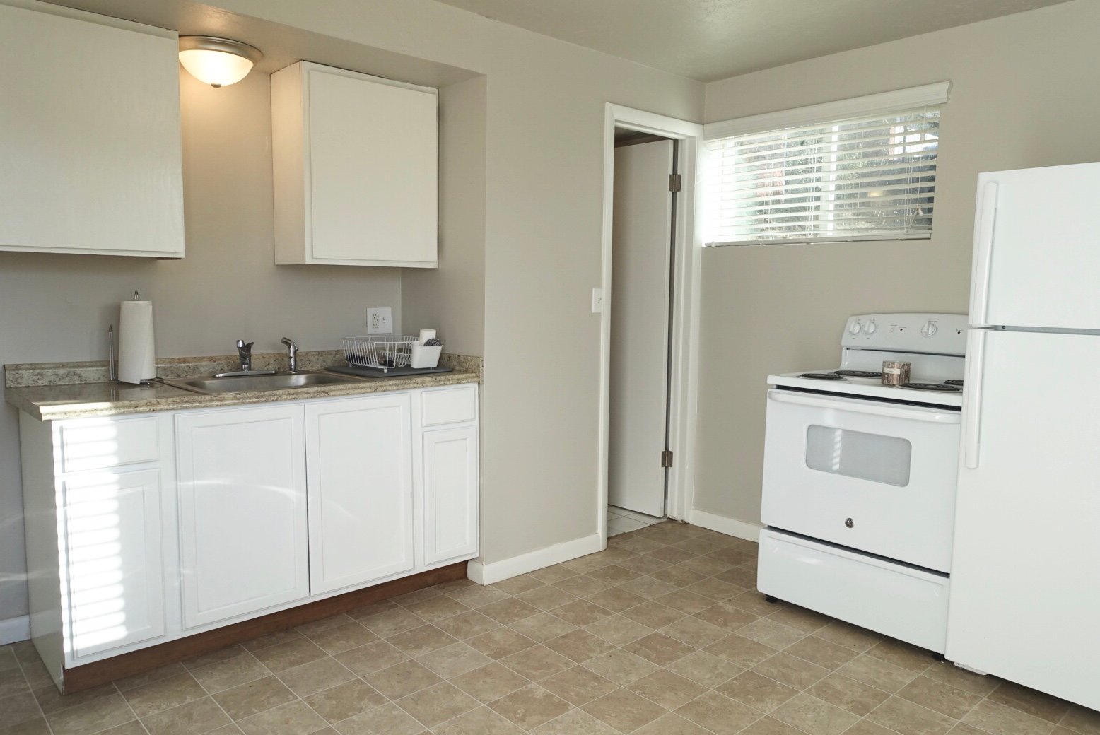 Bountiful House: 1876 S 200 E