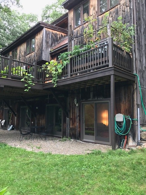 Leverett Apartment: 72 Juggler Meadow Rd