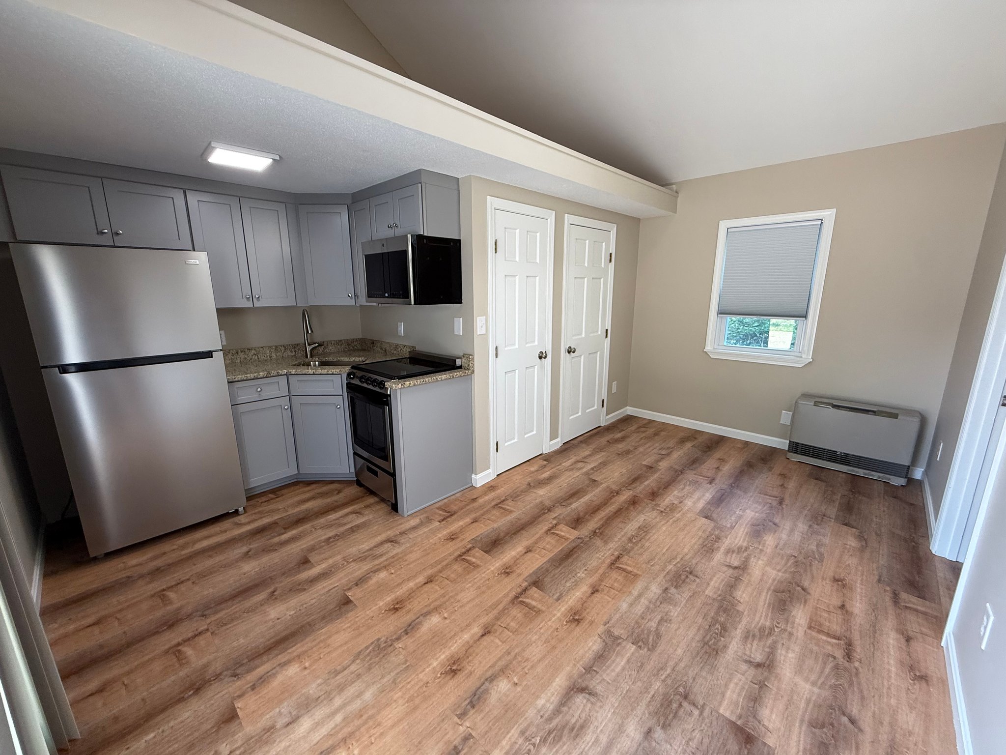 Hampton House: 454 Winnacunnet Road