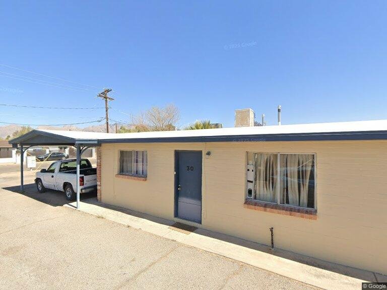 Tucson House: 16 E King Rd