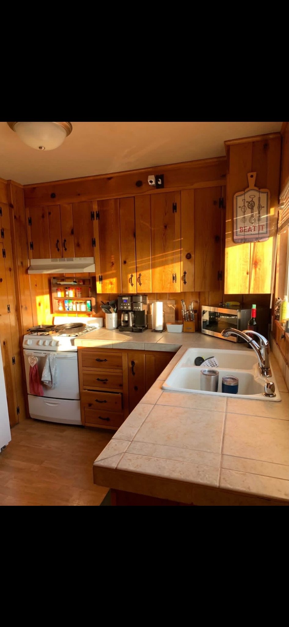 Omro House: 5003 Rivermoor Dr