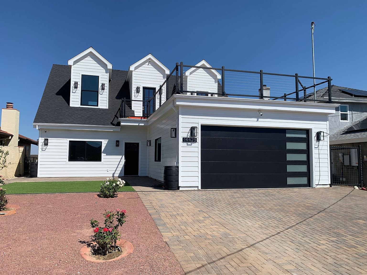 Lake Hughes House: 14425 Hardtree Drive