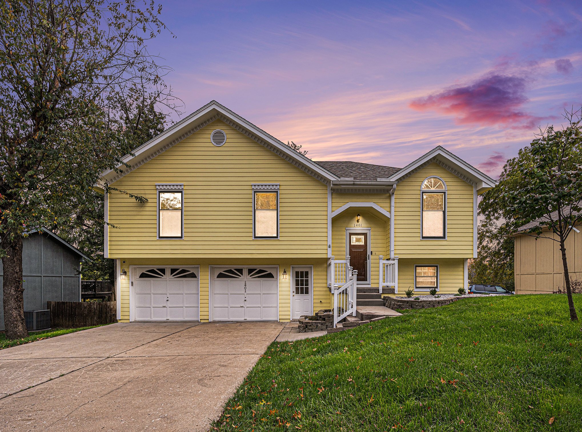 Lees Summit House: 1401 NE Weddle Ln