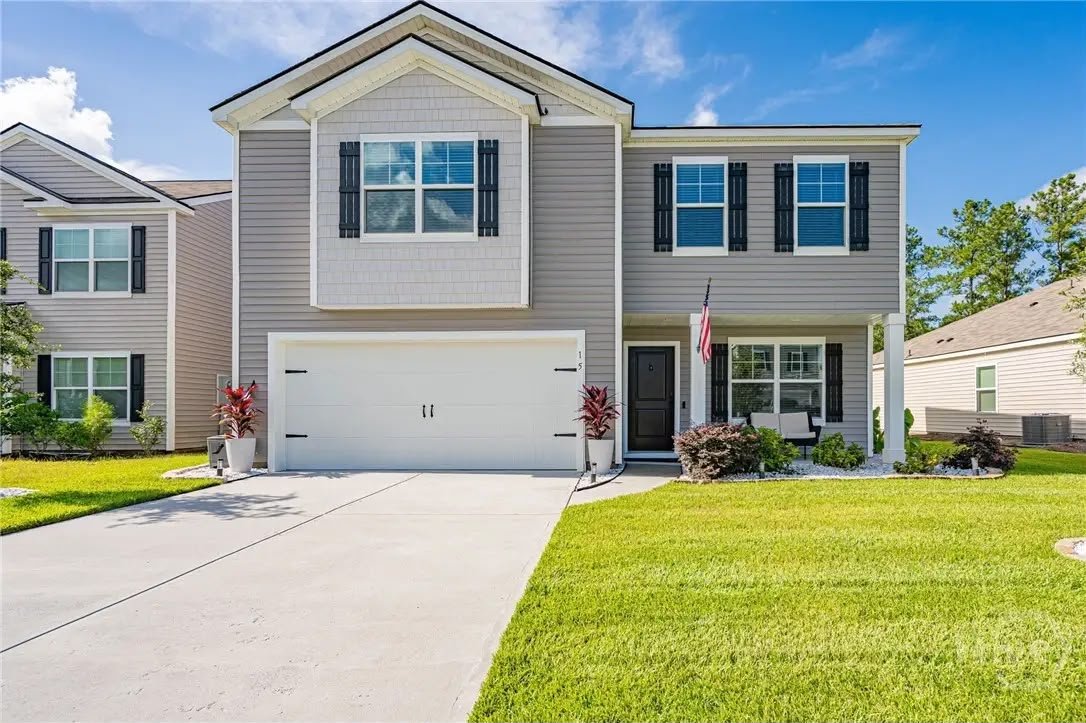 Bloomingdale House: 15 Daffodil Dr