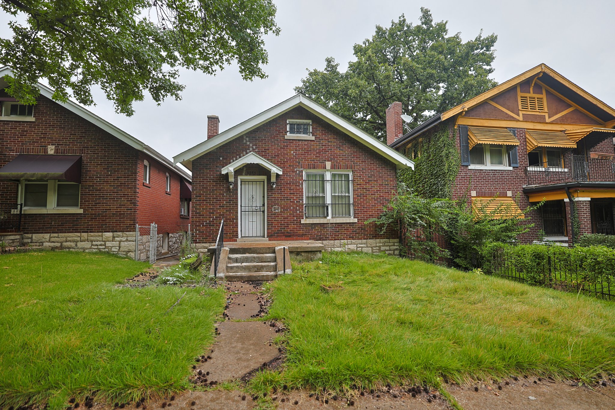 Saint Louis House: 4845 Anderson Ave