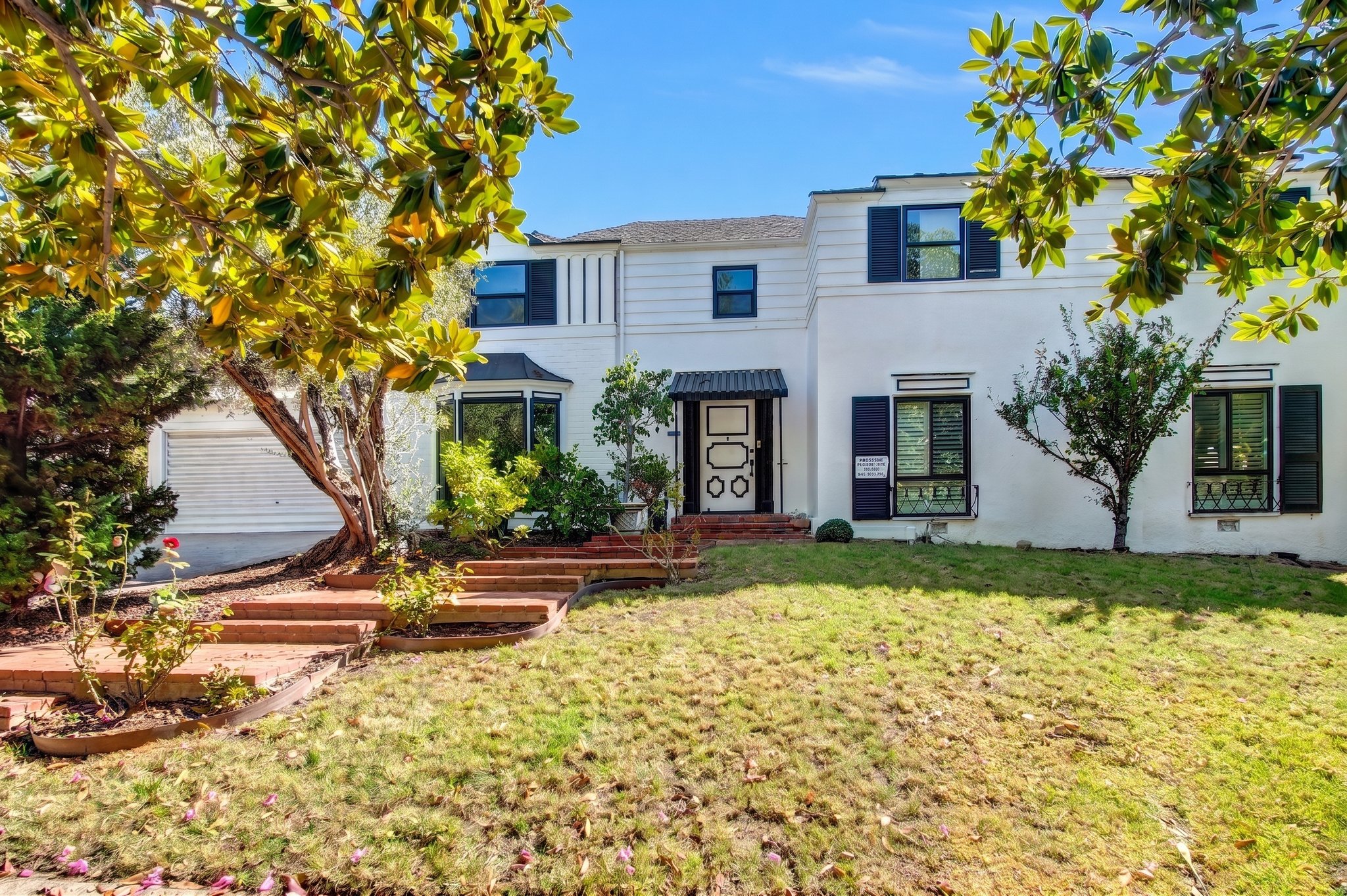 Los Angeles House: 414 Hilgard Ave