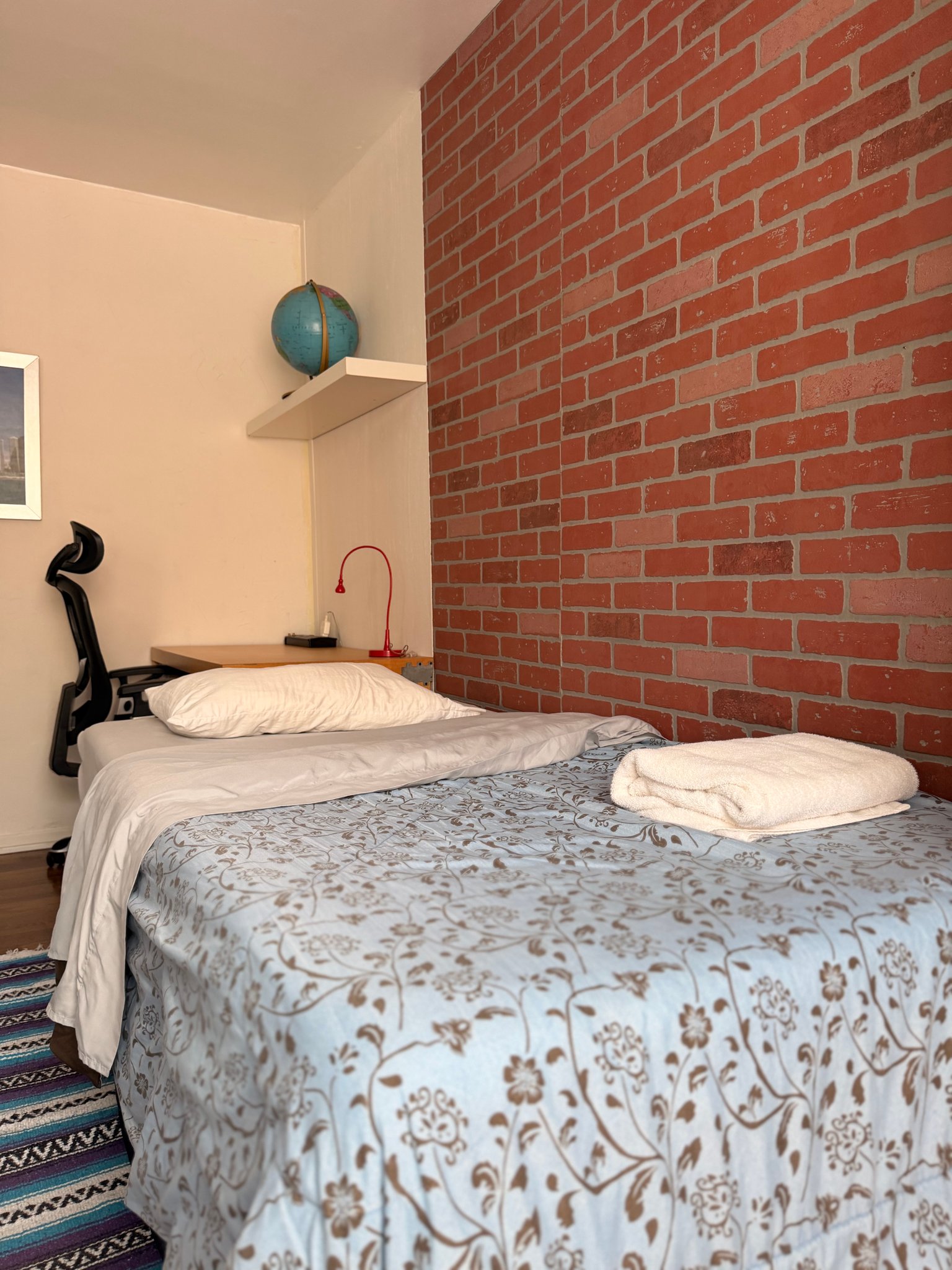 Riverside Single Room: 5077 Olivewood Avenue