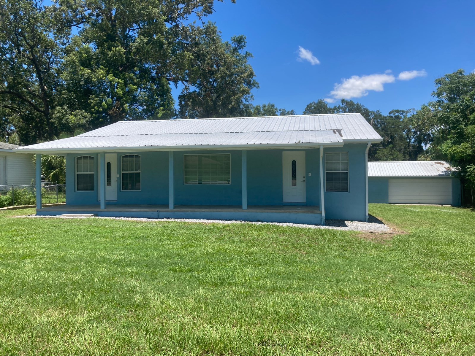 Ocala House: 1233 NE 14th St
