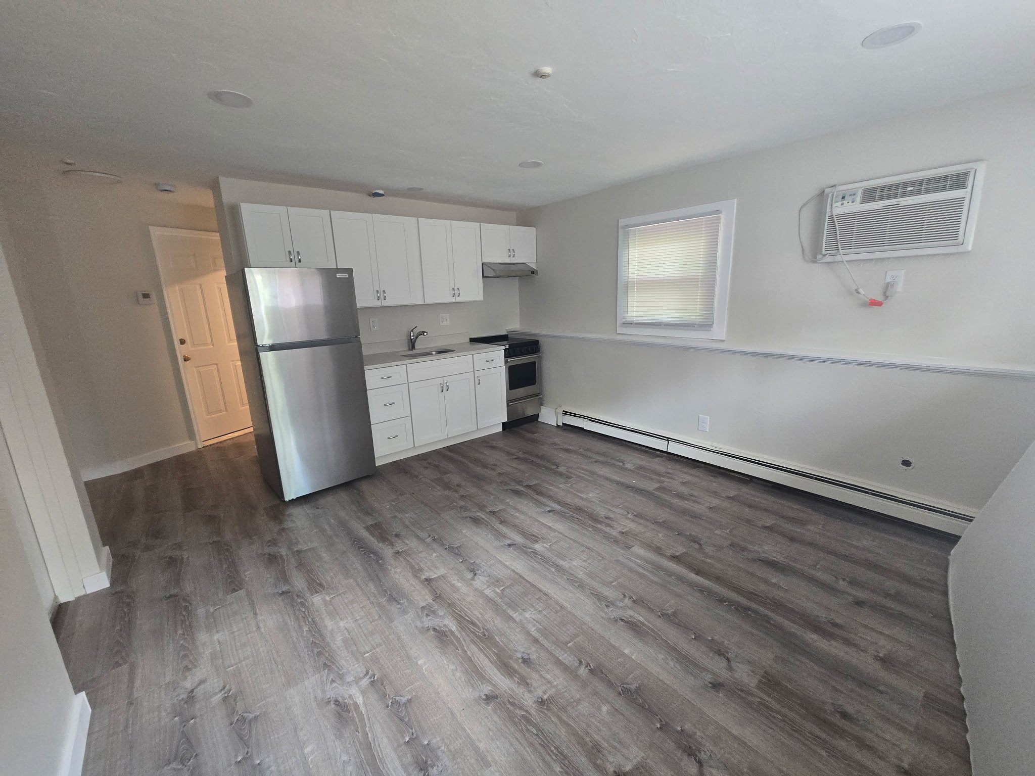 Quincy Apartment: 19 McDonald St