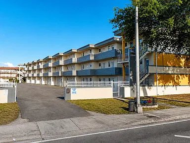 North Miami Condo: 13215 NE 6th Avenue