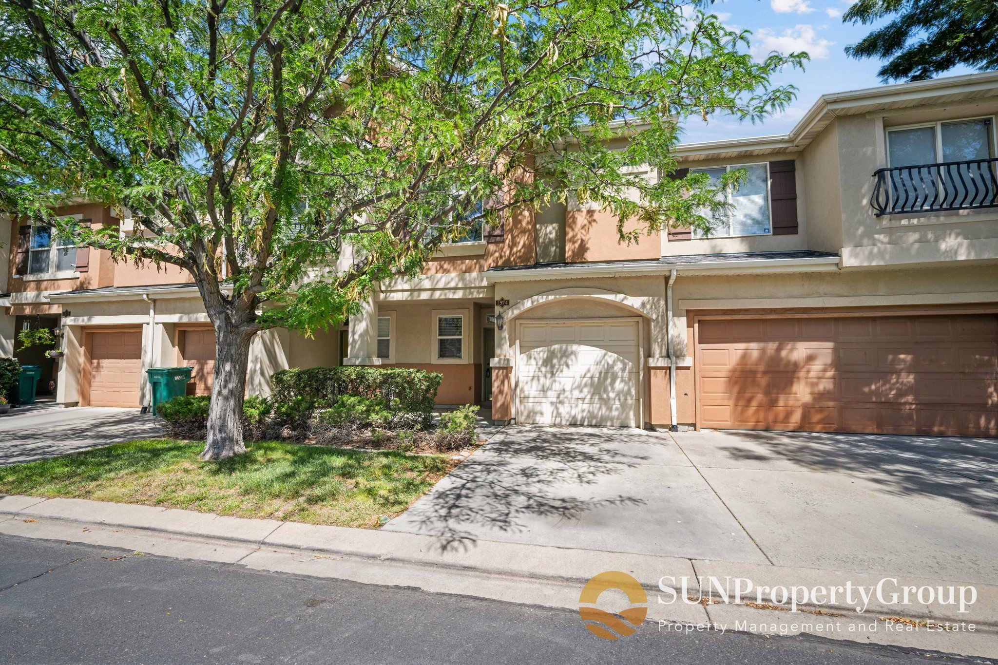 West Valley City Townhome: 1574 Calais Court
