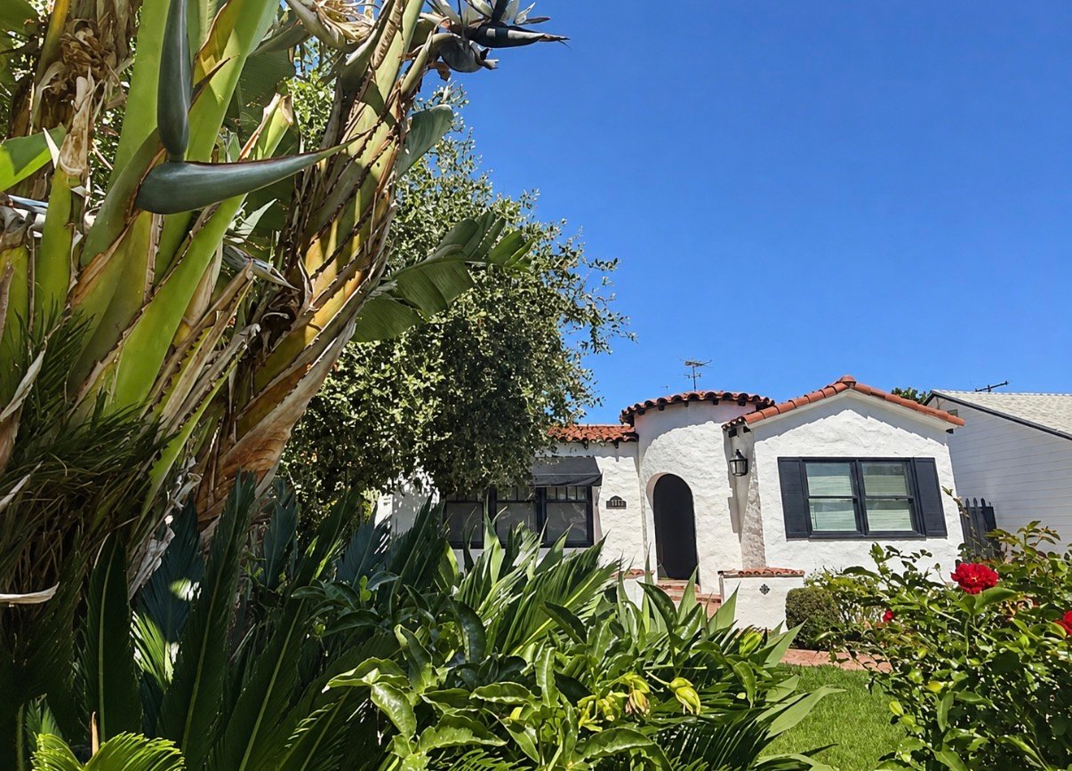 Ventura House: 3737 Paloma Dr