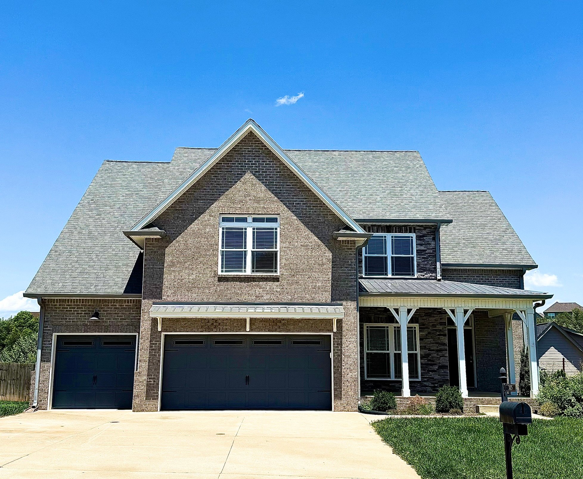 clarksville House: 325 piedmont pl