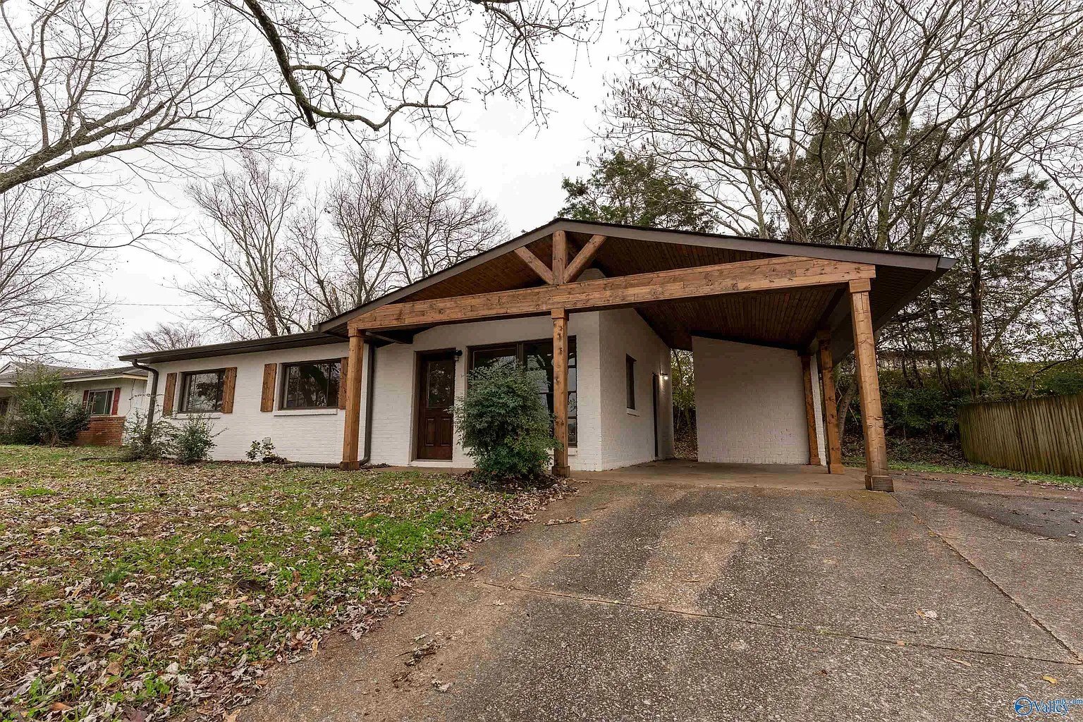 HUNTSVILLE House: 112 Wilkenson Dr.