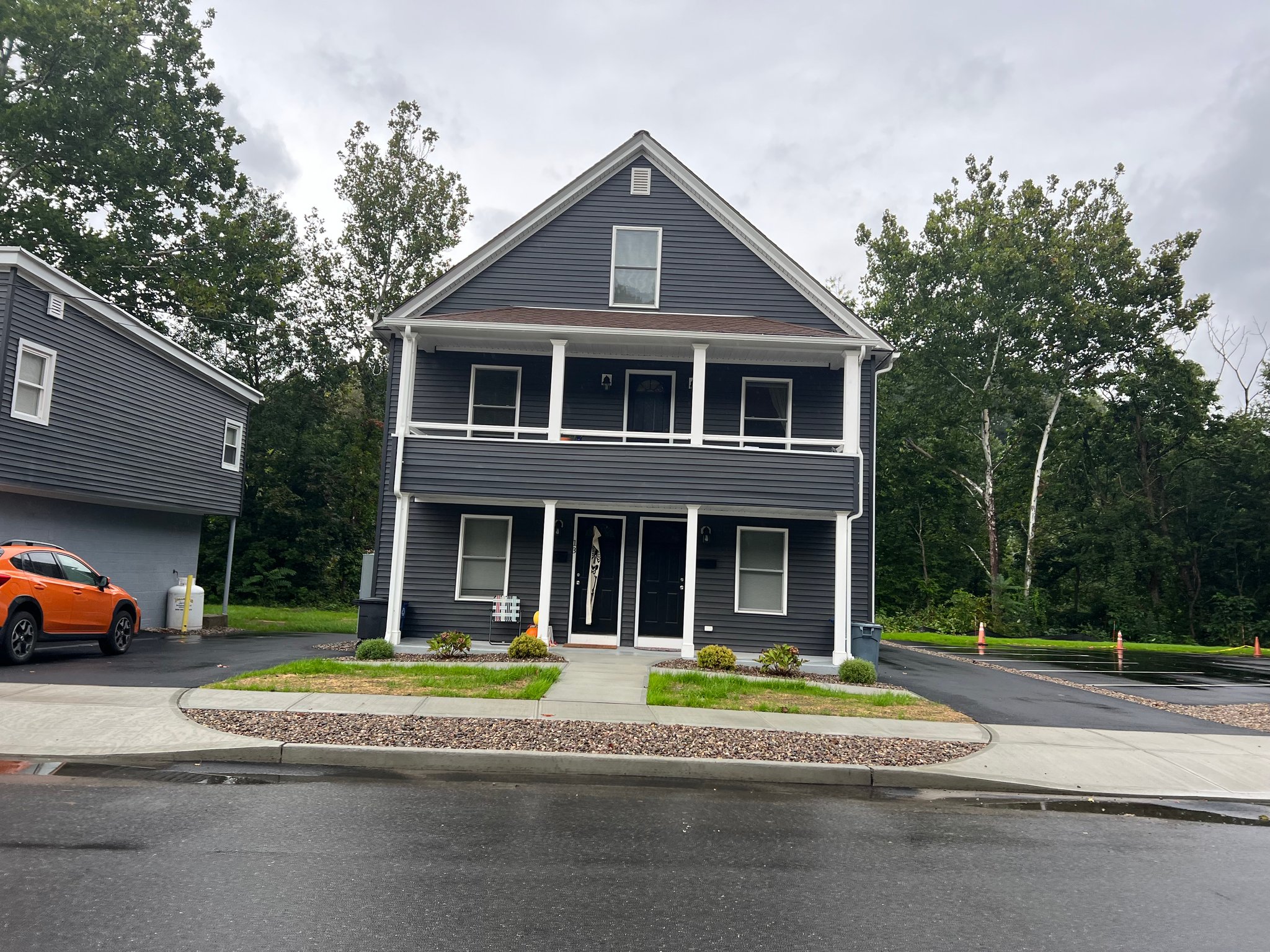 Beacon Falls Multiplex: 13-15 Railroad Avenue