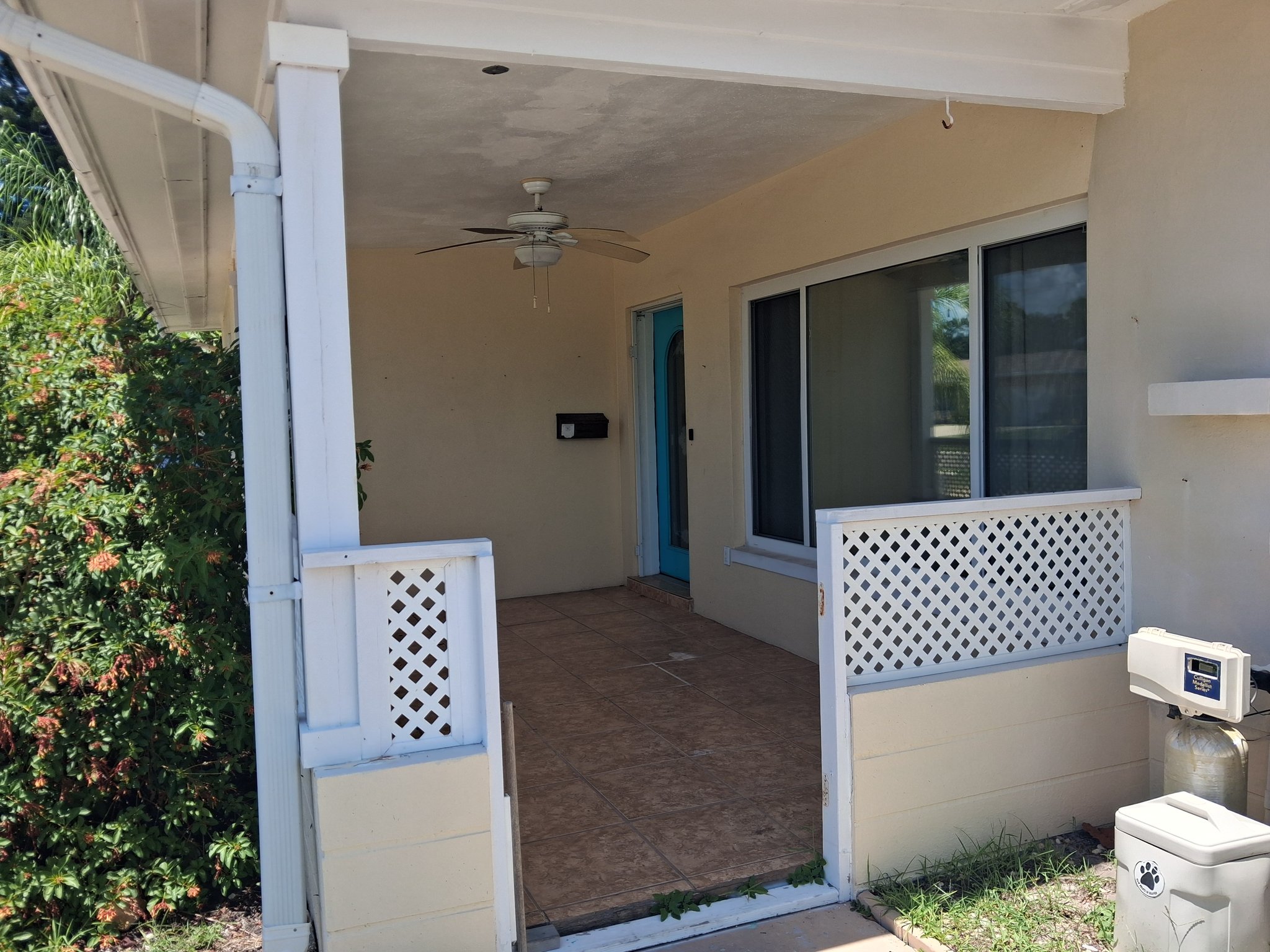 St Petersburg House: 6447 17th Pl N