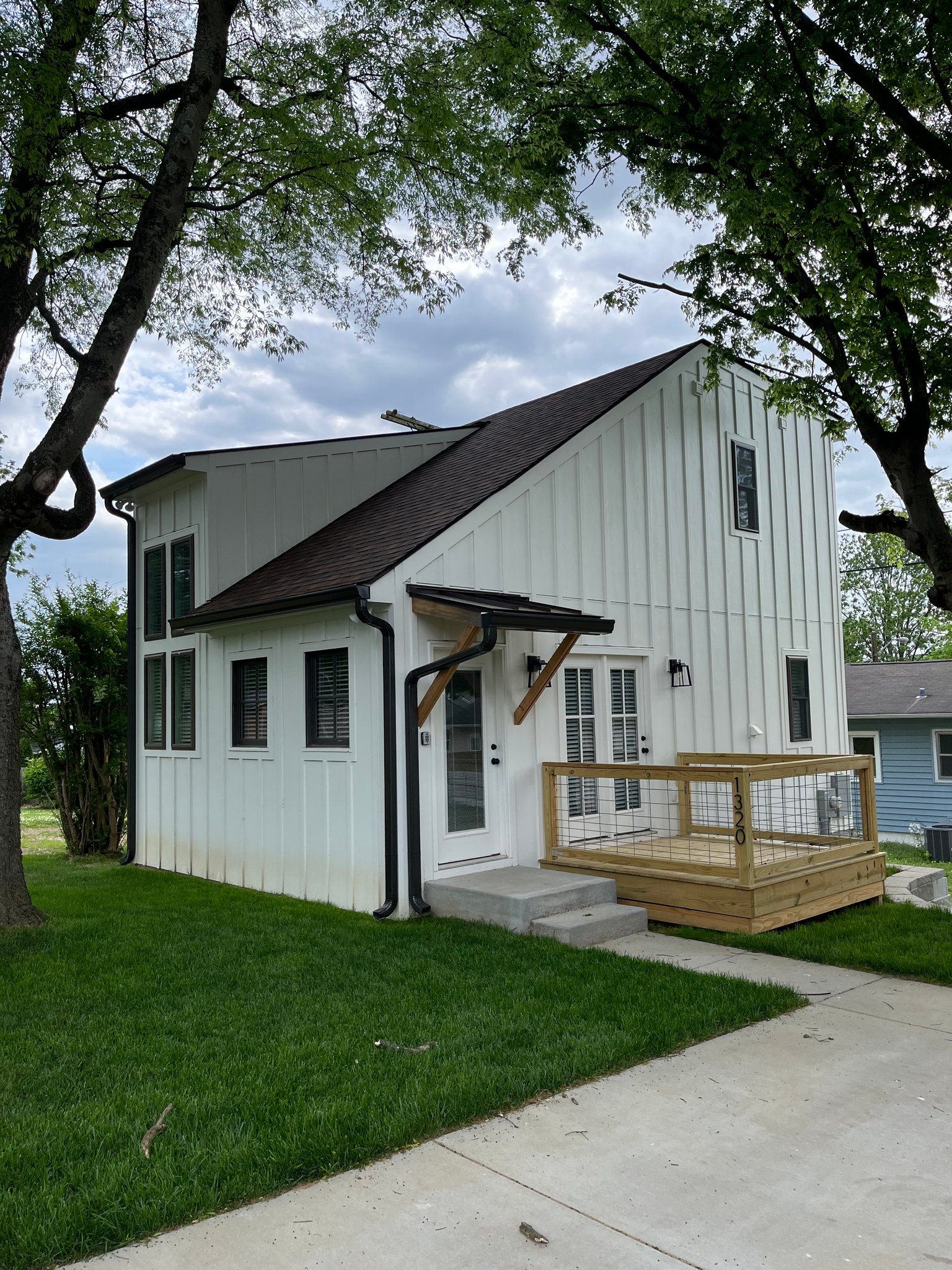Old Hickory House: 1320 Dodson St