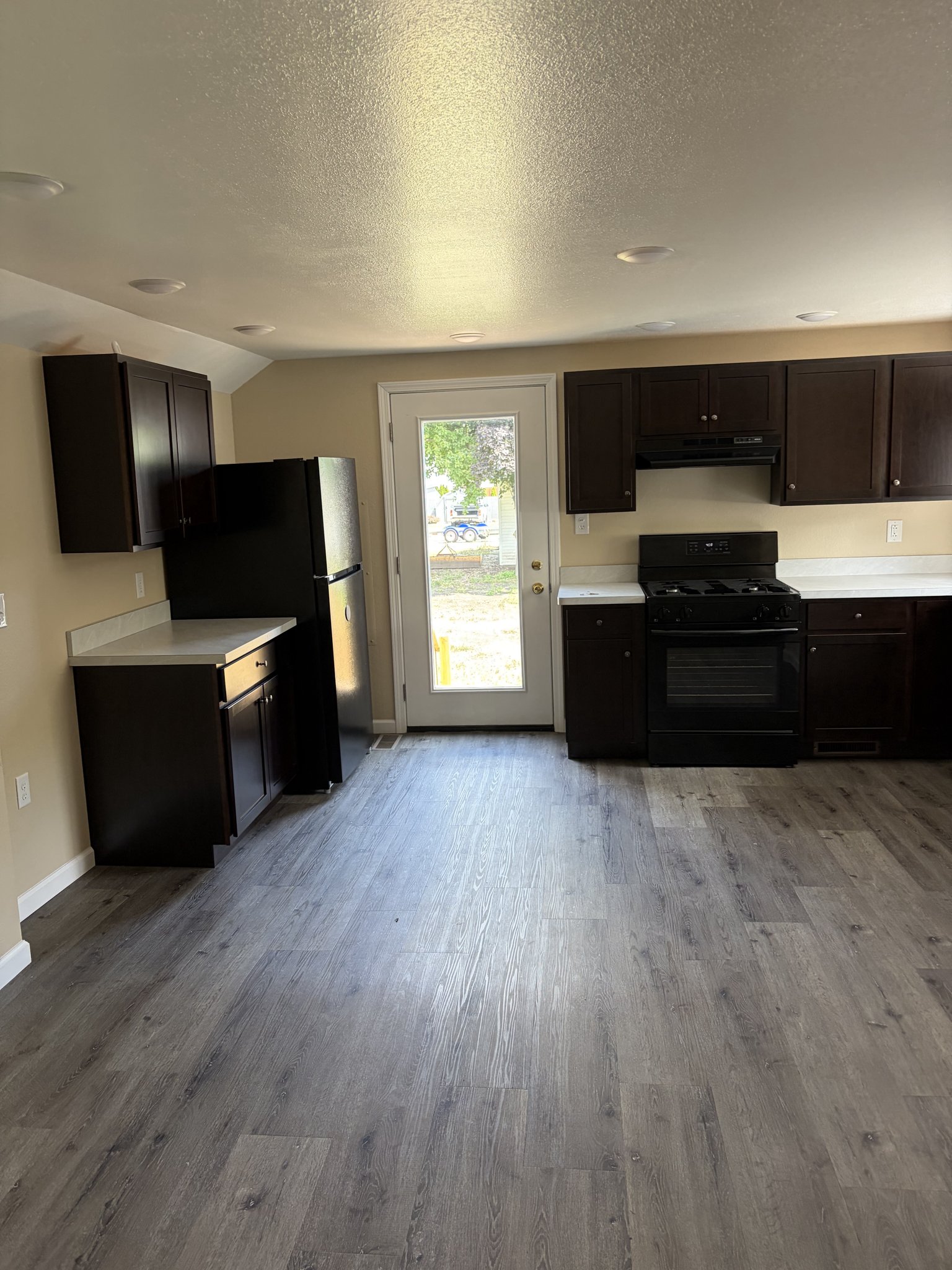 CHENOA House: 307 S Division St