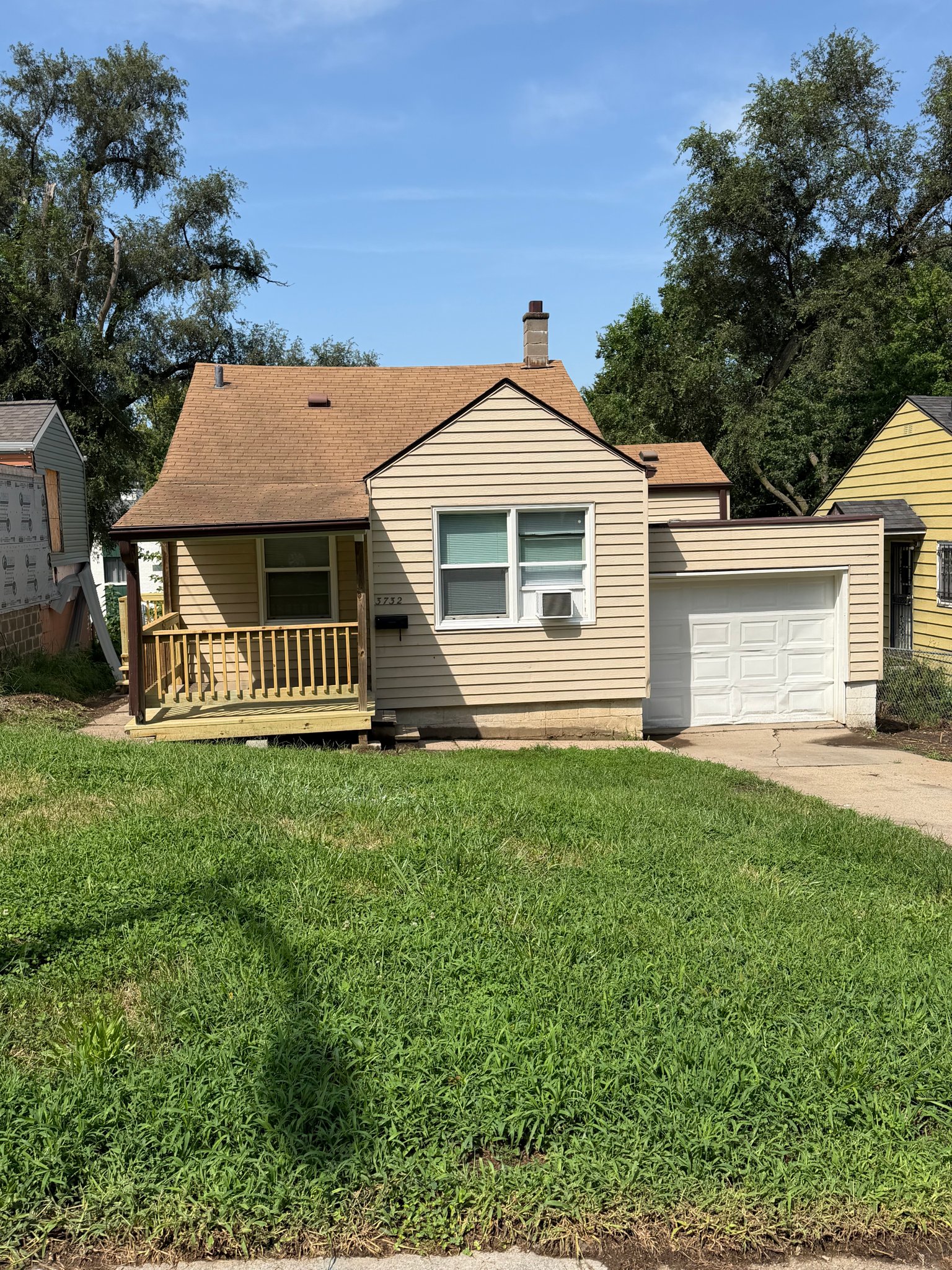 Omaha House: 3732 N 36 Ave