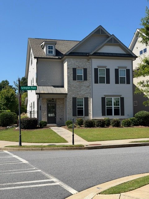 Alpharetta House: 570 Turlington Place