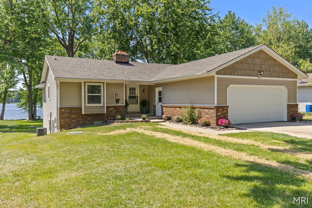 Rockford House: 8303 Cowan Lake dr