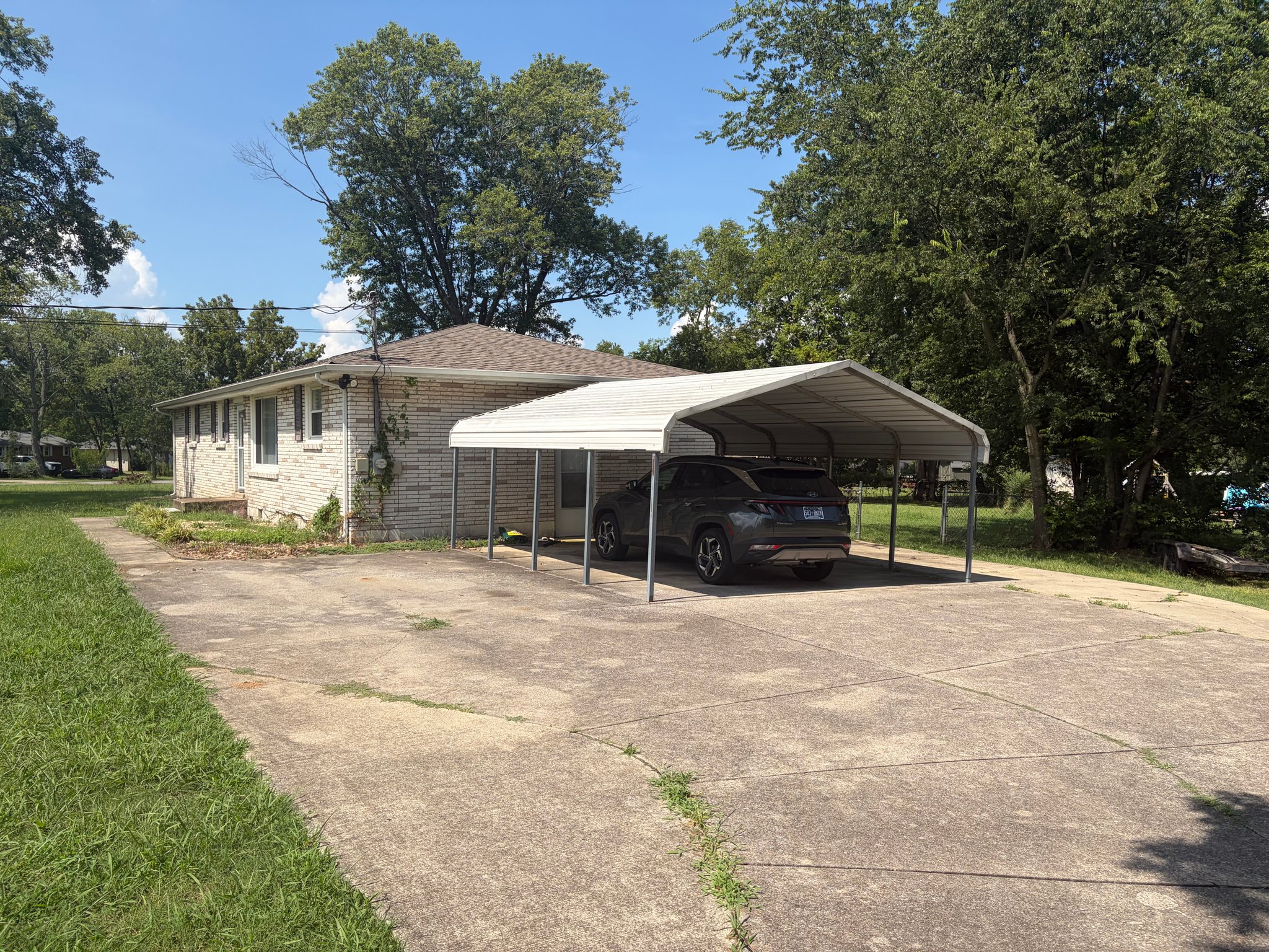 Smyrna House: 109 Hutchinson Dr