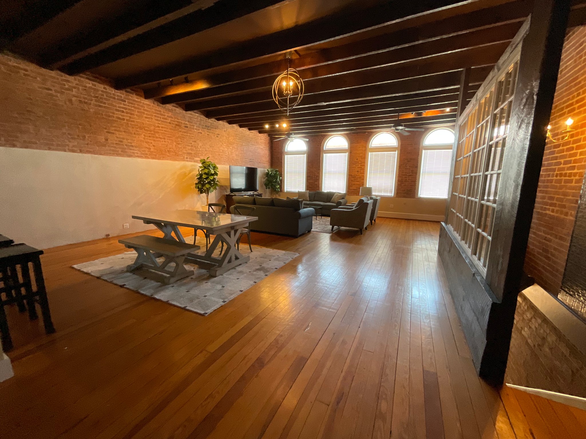 Clarksville Apartment: 305 Virginia Ave.
