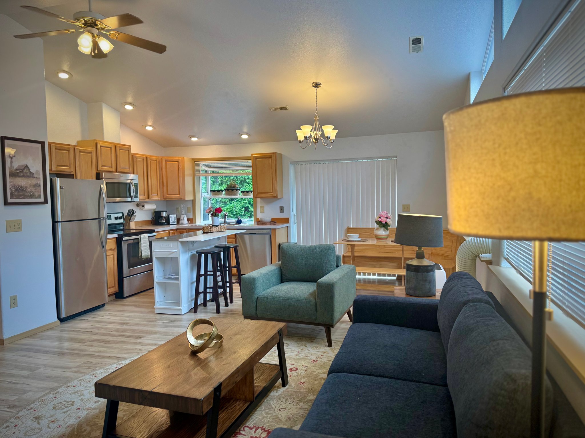 Puyallup Townhome: 507A 10th St SE