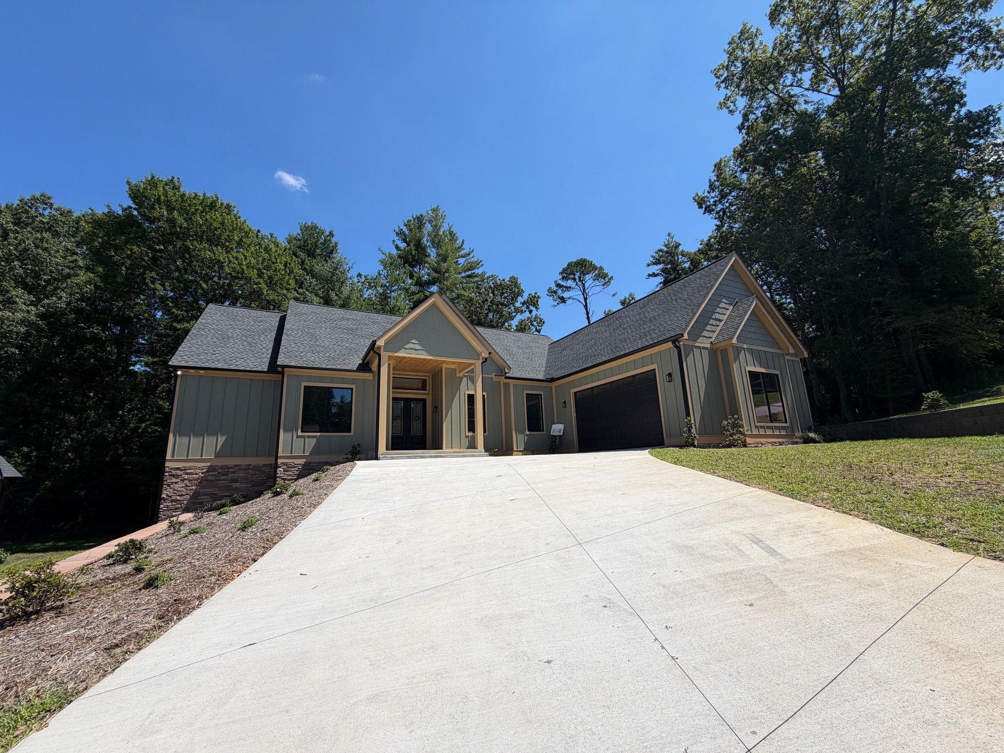Fletcher House: 12 King Heights Dr