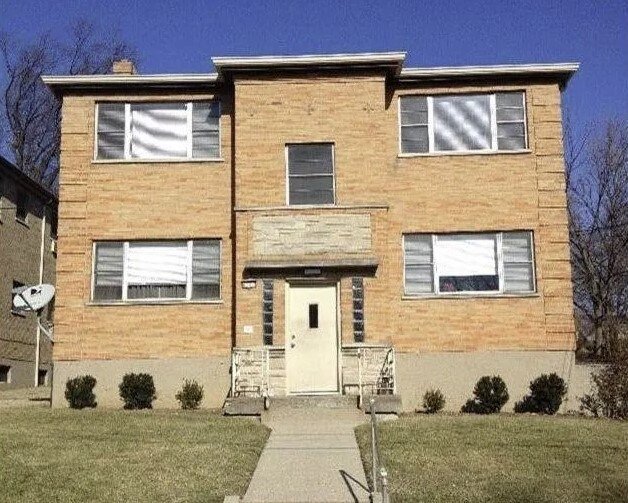 Cincinnati Multiplex: 4782 Clevesdale Dr