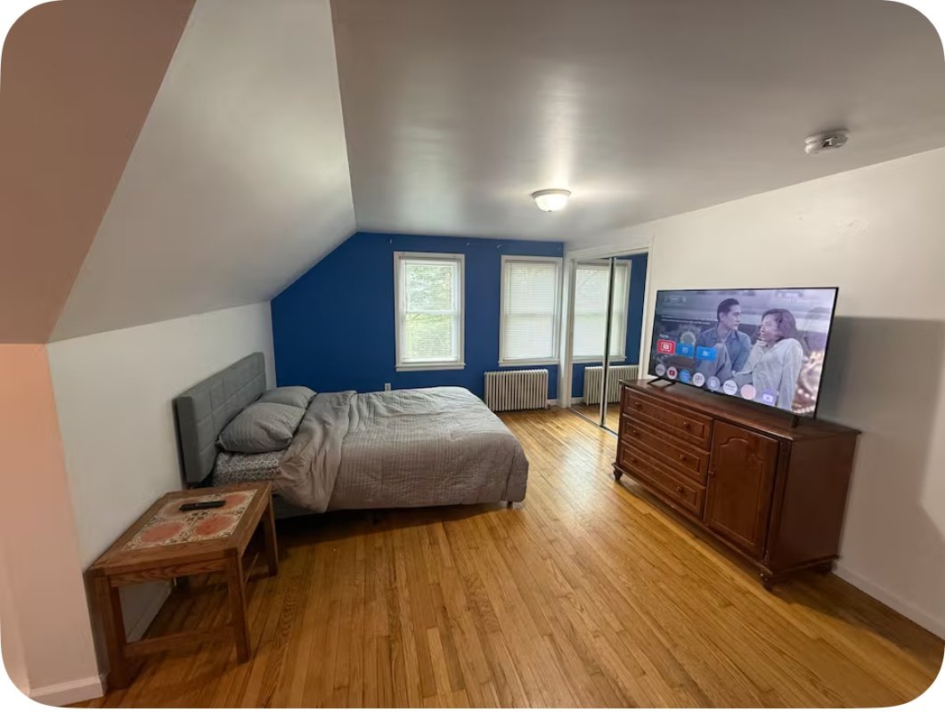 Torrington Single Room: 233 Roosevelt Ave