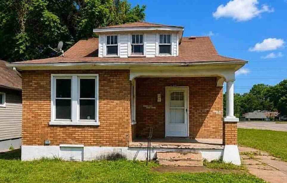 St. Louis House: 5349 Janet Ave