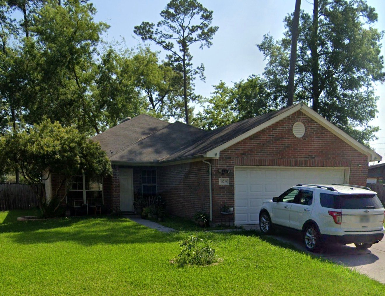 Crosby House: 16210 Coral Bay St