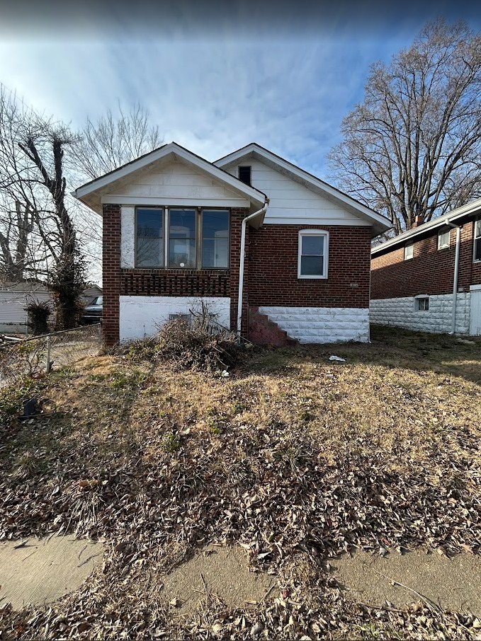 St. Louis House: 8315 Eton Pl St