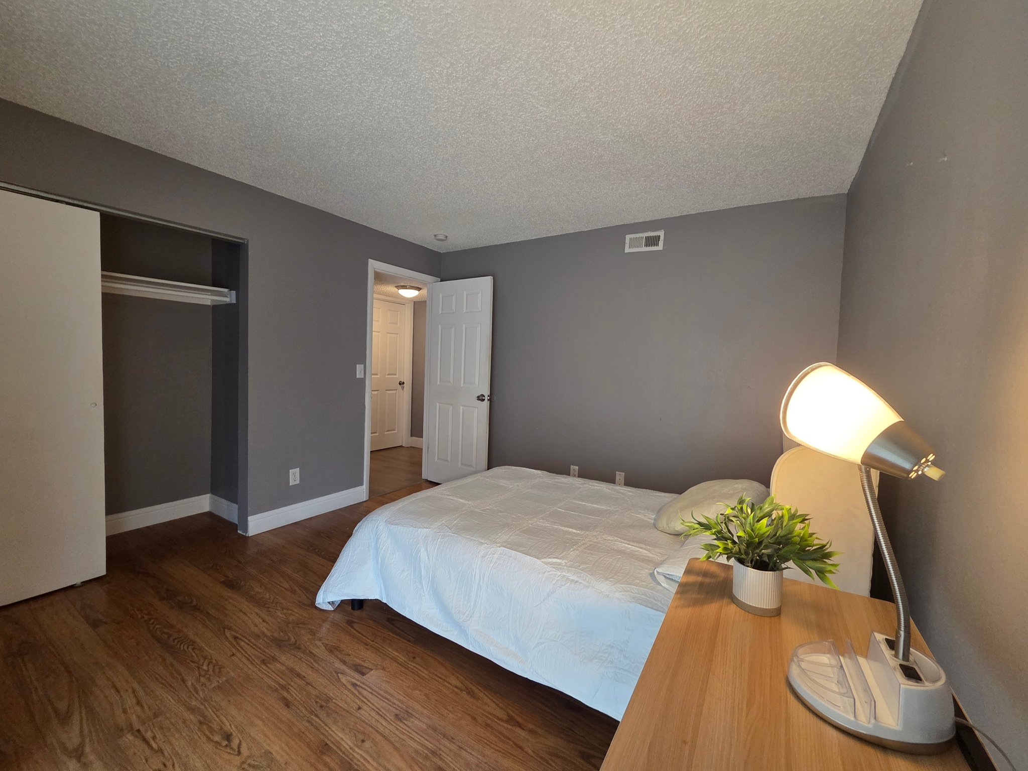 Aurora Condo: 18063 E