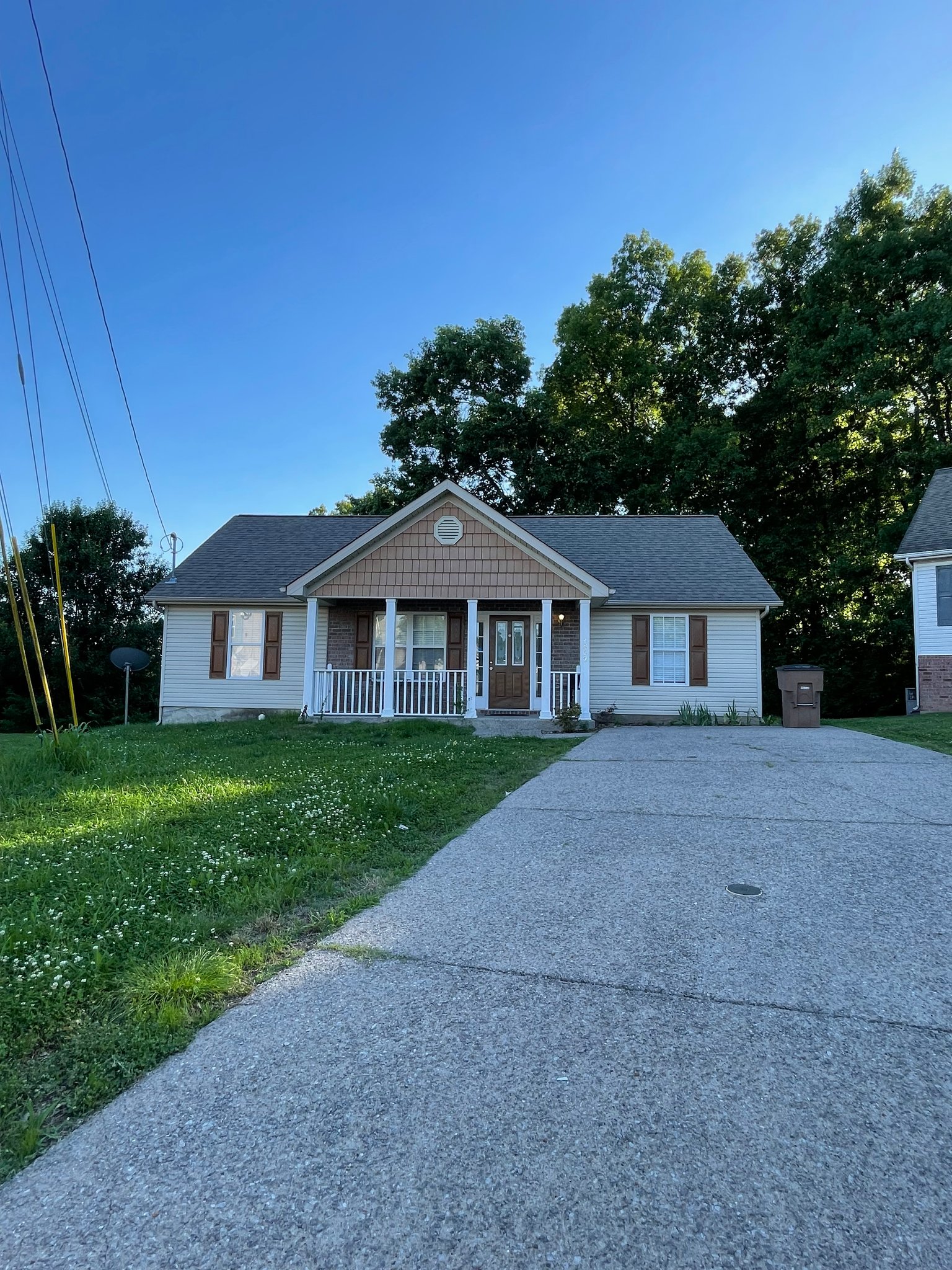 Antioch House: 4852 Highlander Cv