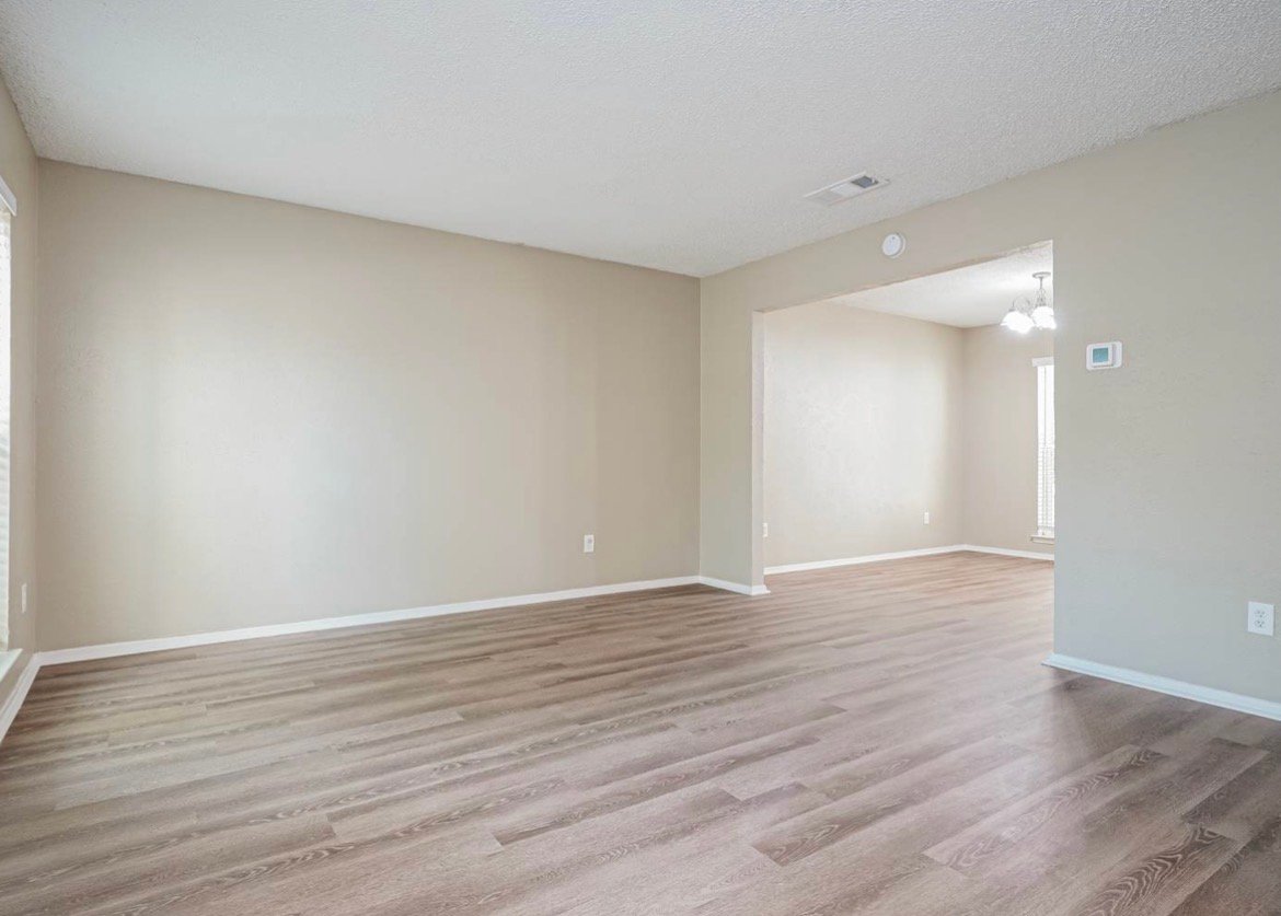 Flower Mound House: 3922 Willow Run