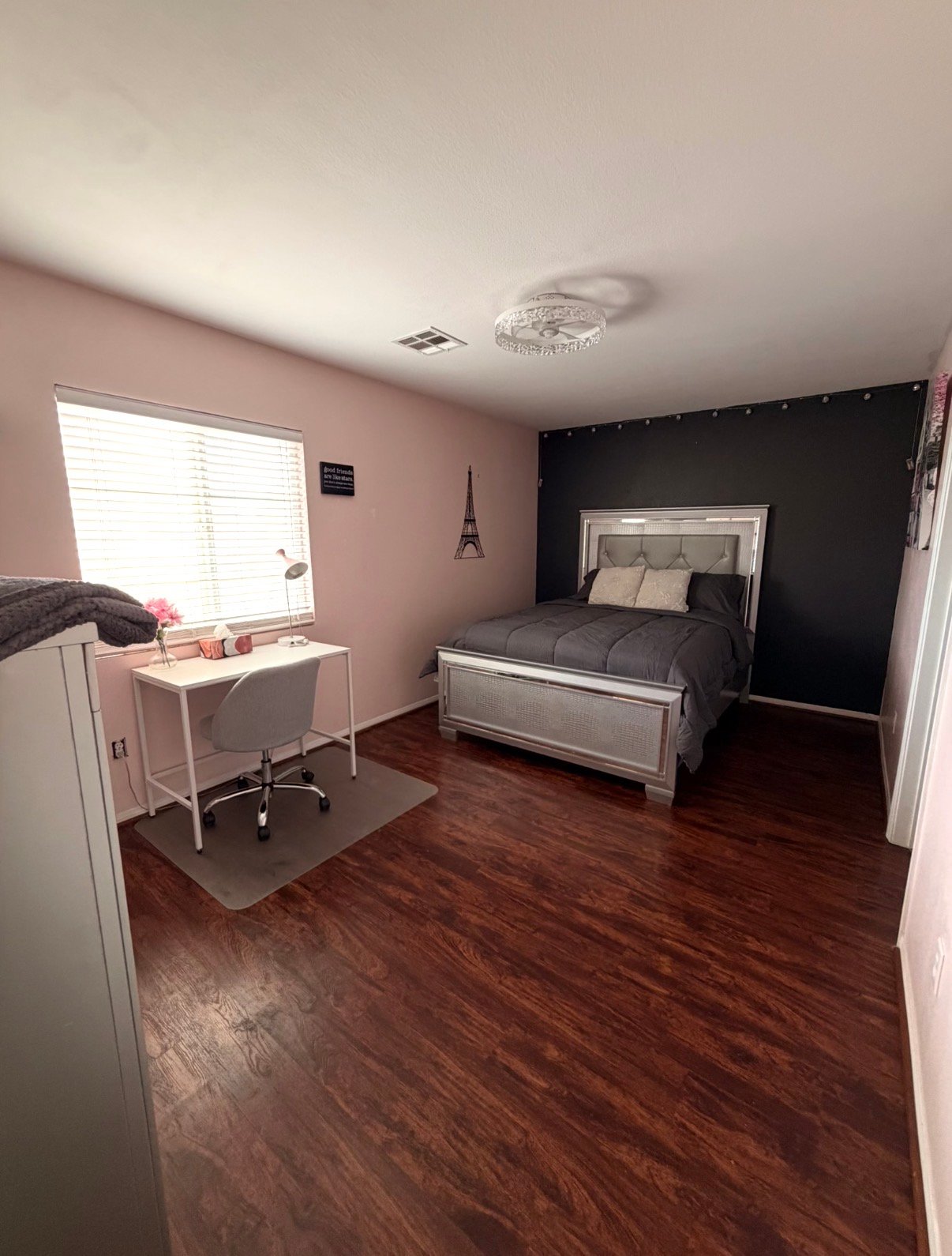 Las Vegas House: 6619 Ditmars Street