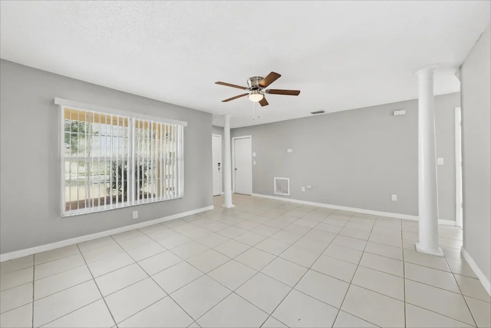 Riverview House: 6613 Northhaven Ct