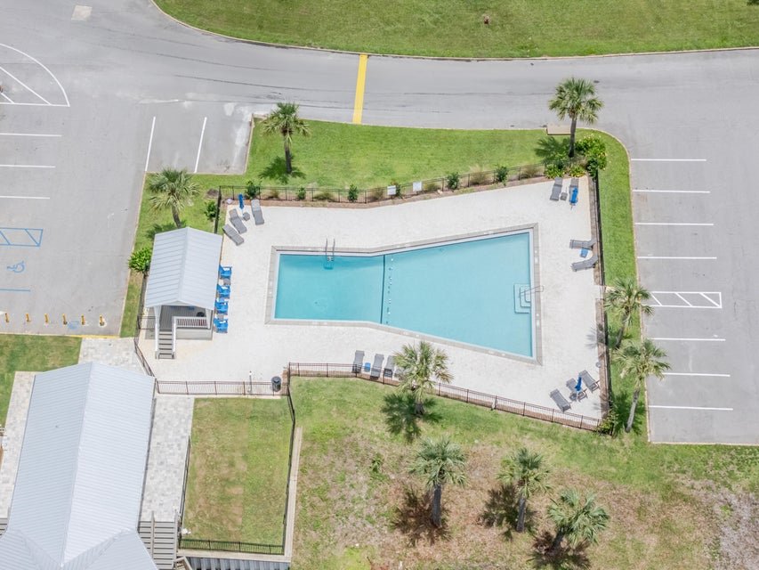 Destin Apartment: 4000 Gulf Terrace Dr