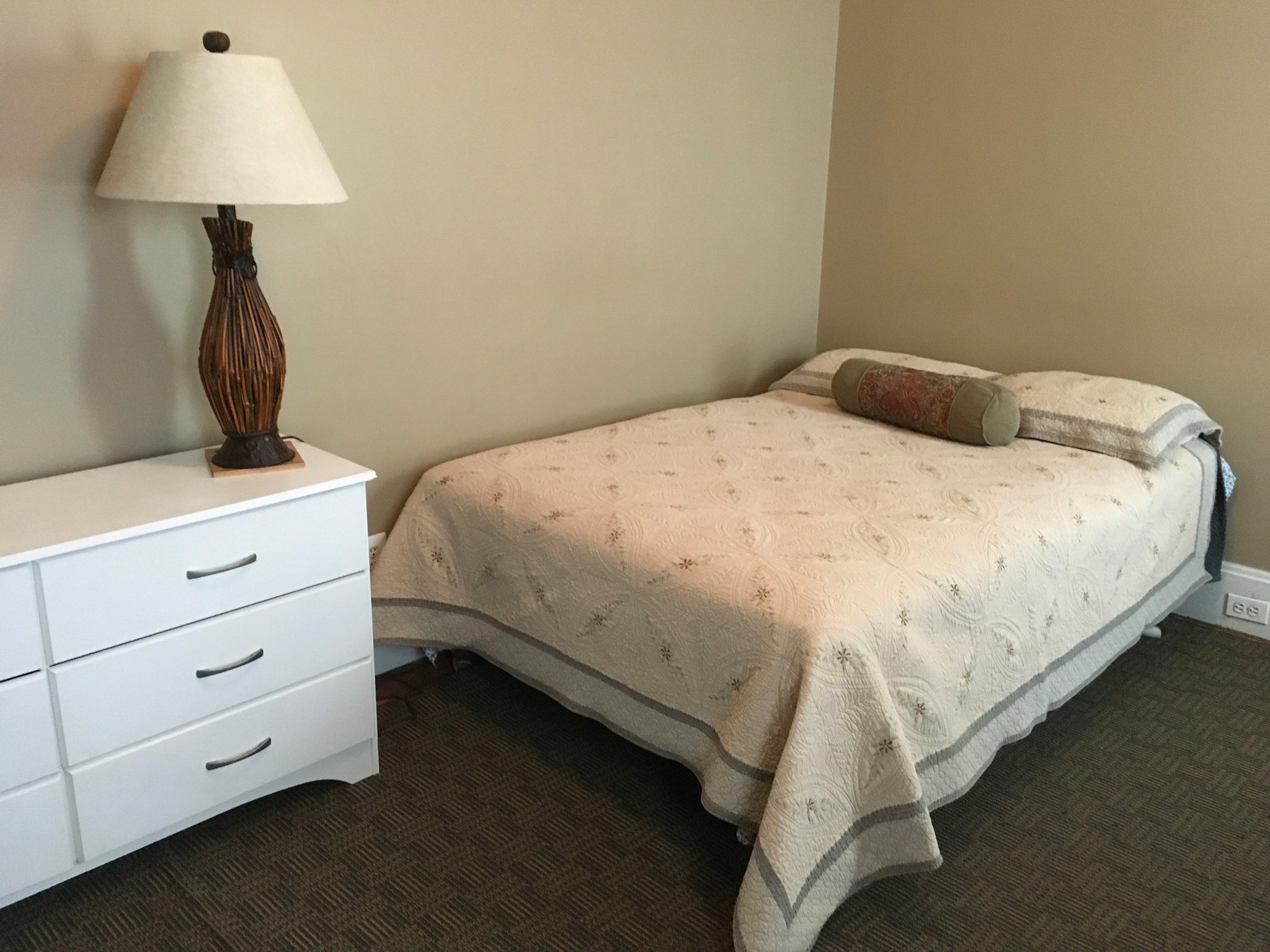 Syracuse Single Room: 413 Westcott St