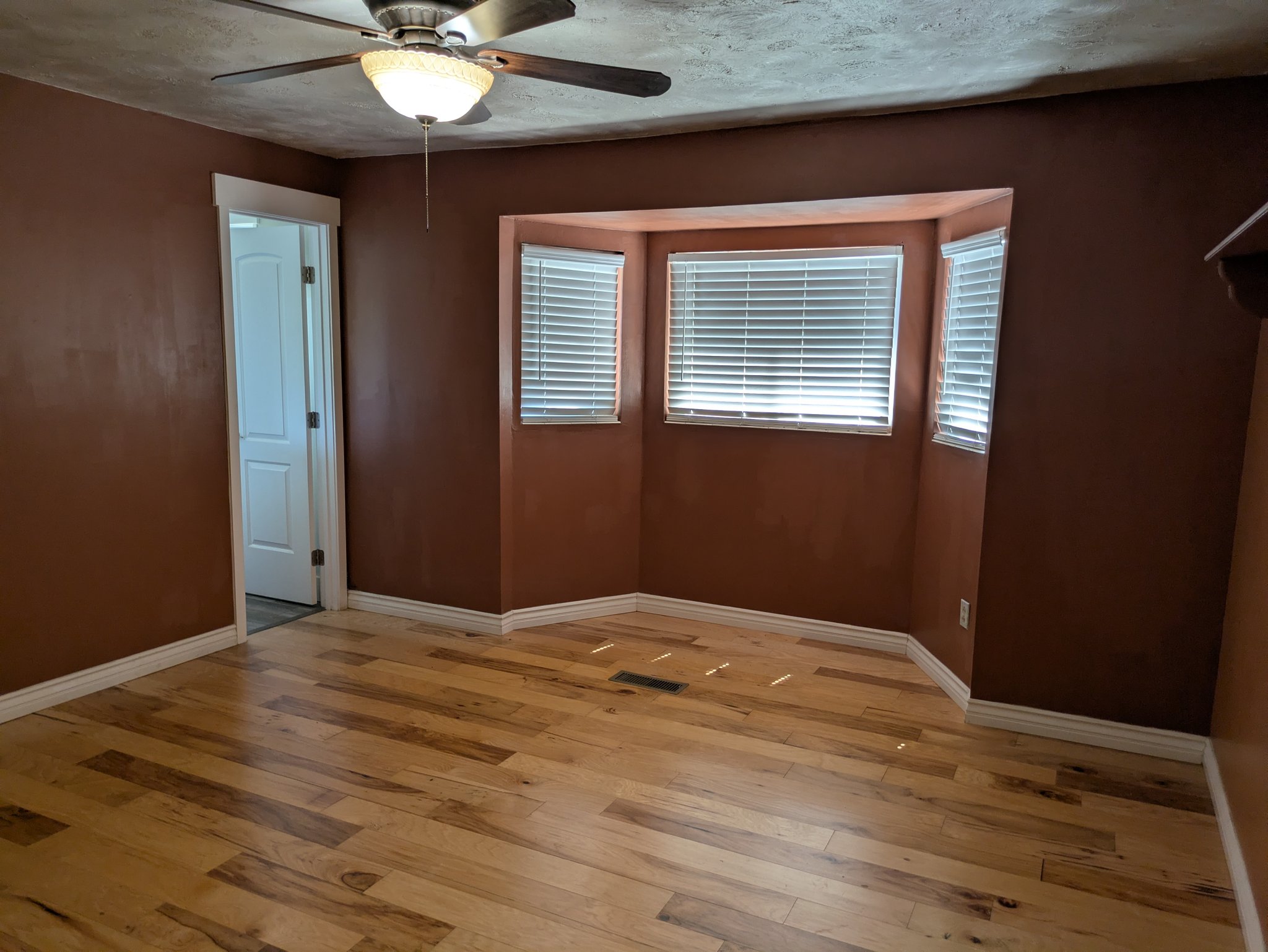 Sandy Single Room: 554 E 9120 S