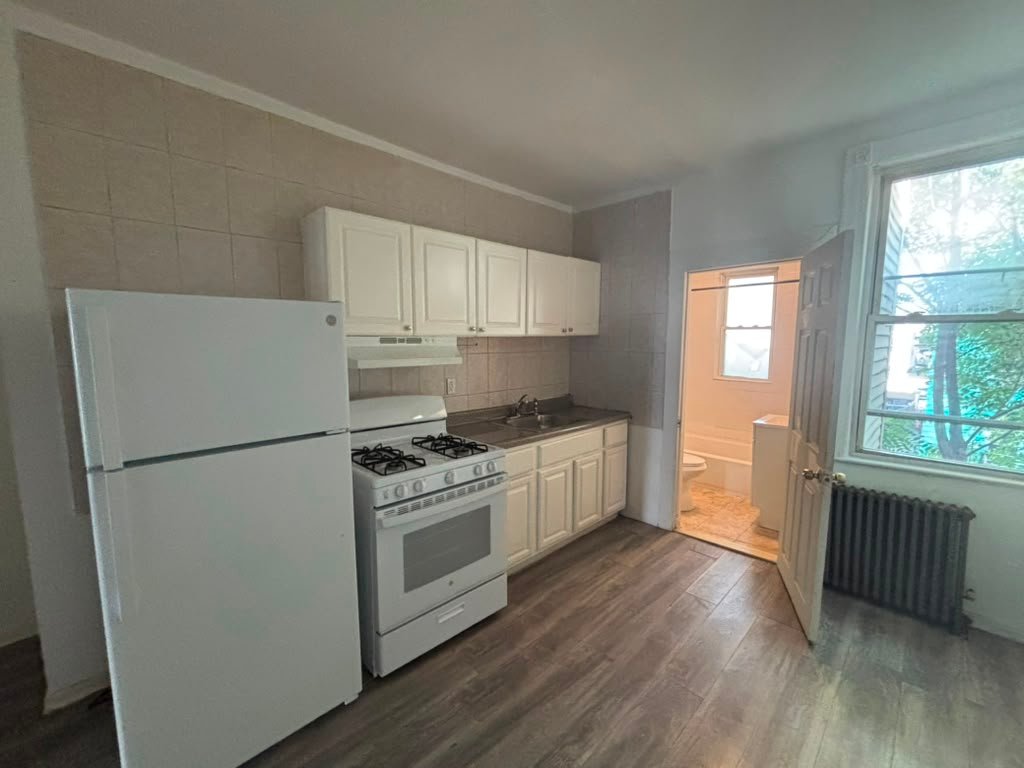 Jersey City Apartment: 72 Rose Ave