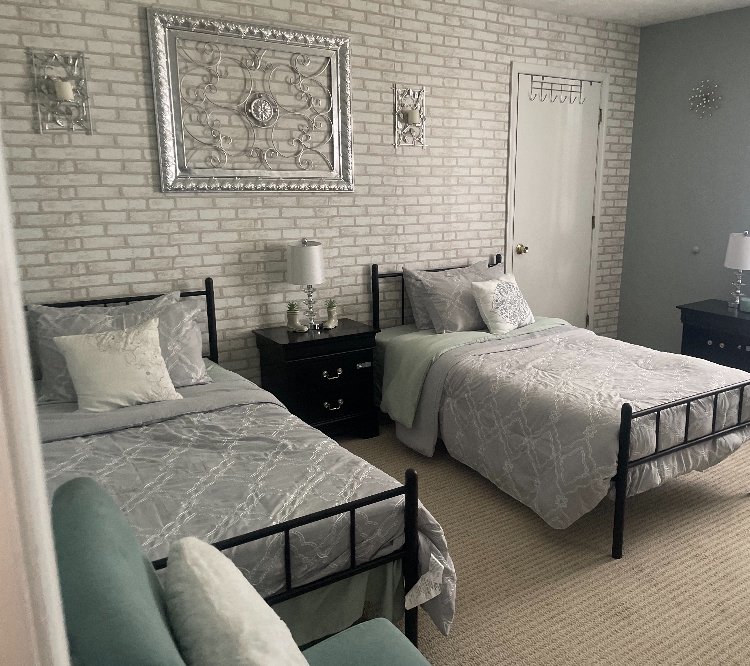 Lexington Park Single Room: 18610 Three Notch Rd